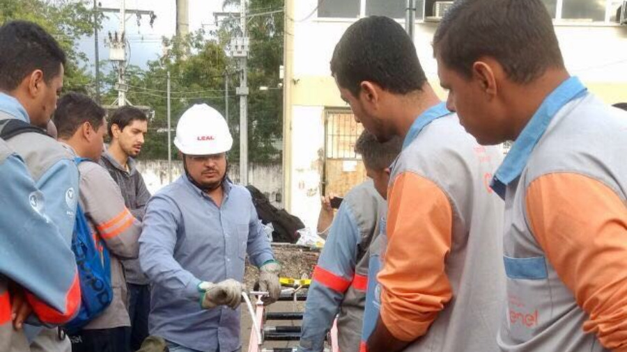 LEAL Realiza Entrega Tcnica em Empreiteira do RJ