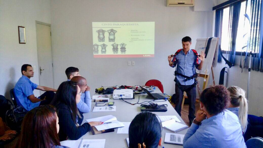 LEAL Realiza Treinamento de NR35