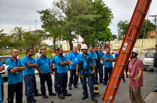 LEAL Realiza Entrega Tcnica em Contratada de Telefonia