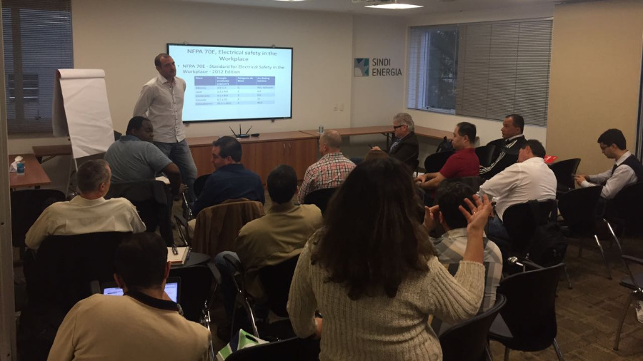 LEAL Patrocina Curso Sobre Gesto de Risco de Arco Eltrico no SEP