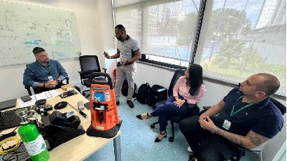 Leal realiza demonstra��o t�cnica em seguran�a industrial