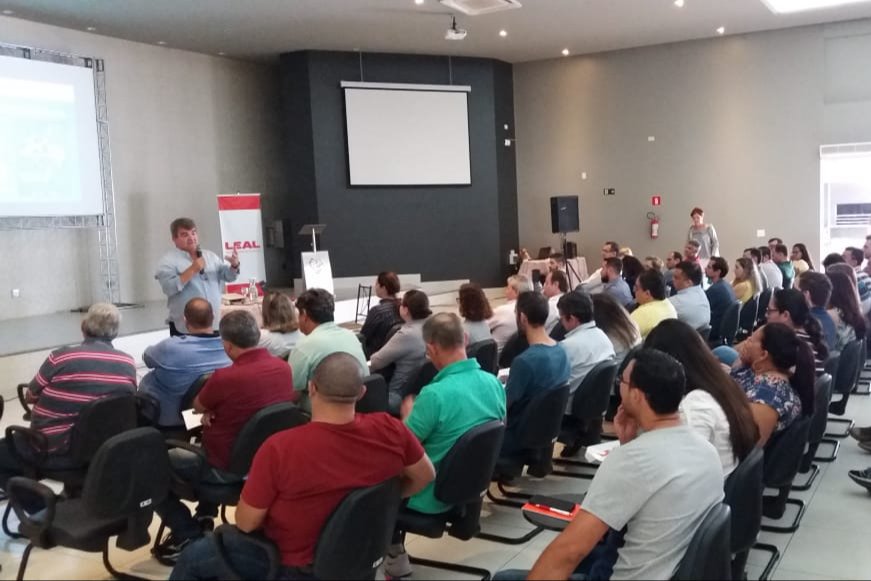 LEAL participa de evento para Canpat em Marlia