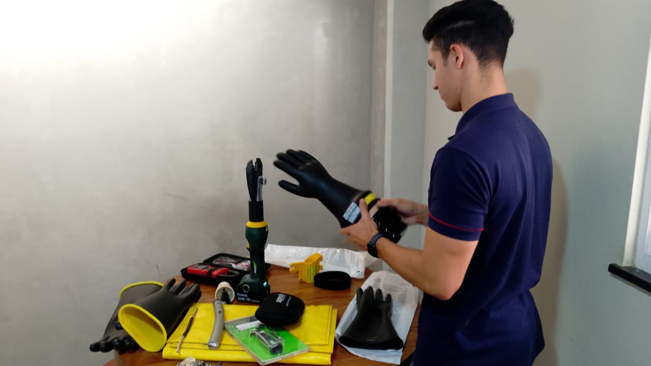 Leal faz visita técnica a empreiteiras