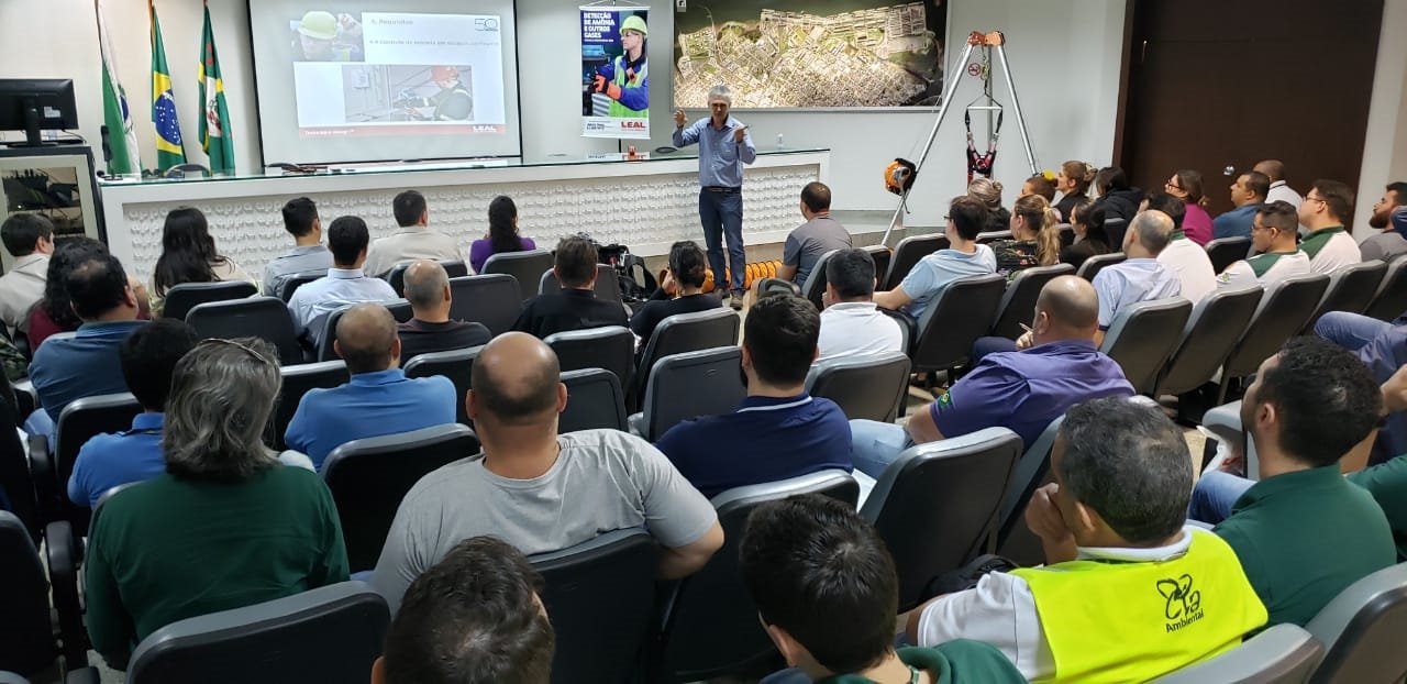 LEAL apresenta Workshop de NR33 no Paran