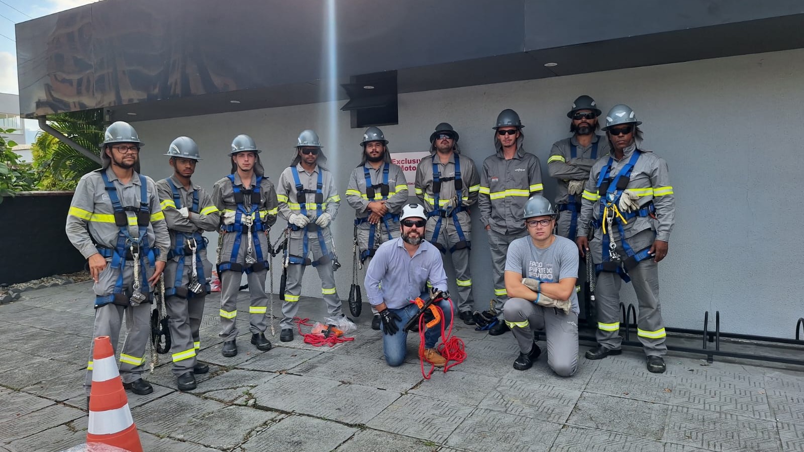 Leal realiza entrega técnica de Garra Meio de vão