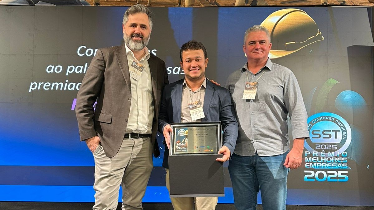 Parceiros da Leal são premiados pela comenda de merito