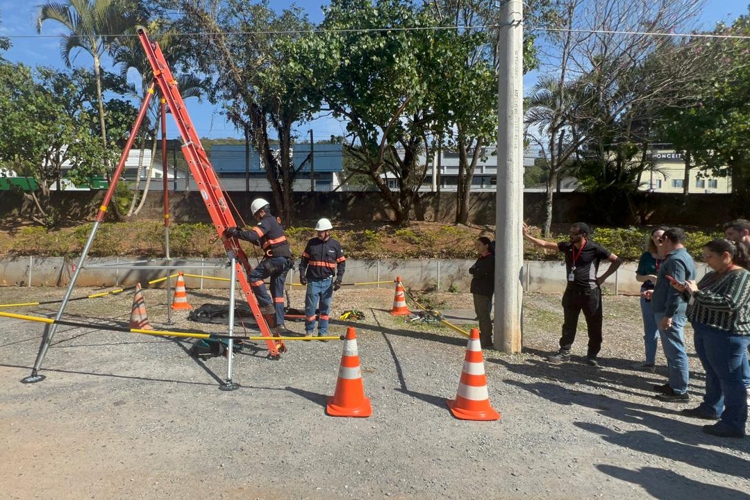 Leal recebe emrpesa de transporte ferrovirio em Campo Limpo Paulista