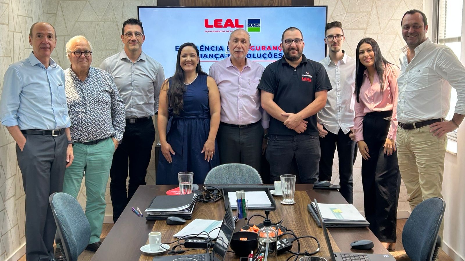 Leal recebe Manulatex e fortalece parceria global