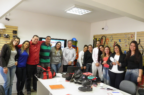 LEAL Promove Treinamento Interno Sobre Calados de Segurana